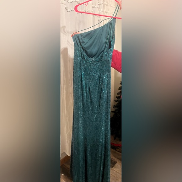 Green Sequin Formal Dress - Picture 2 of 3